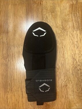 Eyoshield Black wrist Support Wrap by Evoshield
